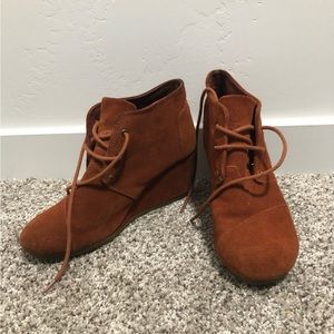 TOMS Wedged Heeled Ankle Boots. Size 7 1/2
